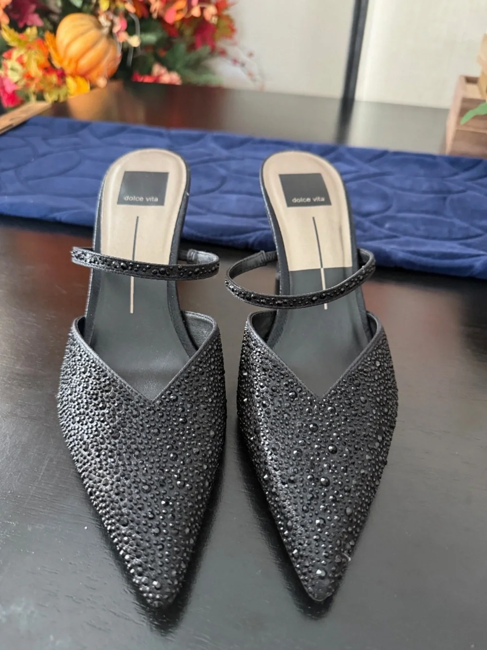 NWOT Dolce Vita Kanika Crystal Heels in Black Metallic Fabric in Size 8.5